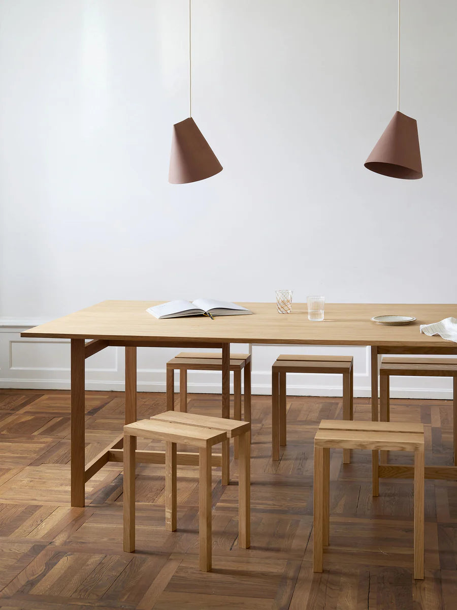 Peg Stool - Waiting chair in oak