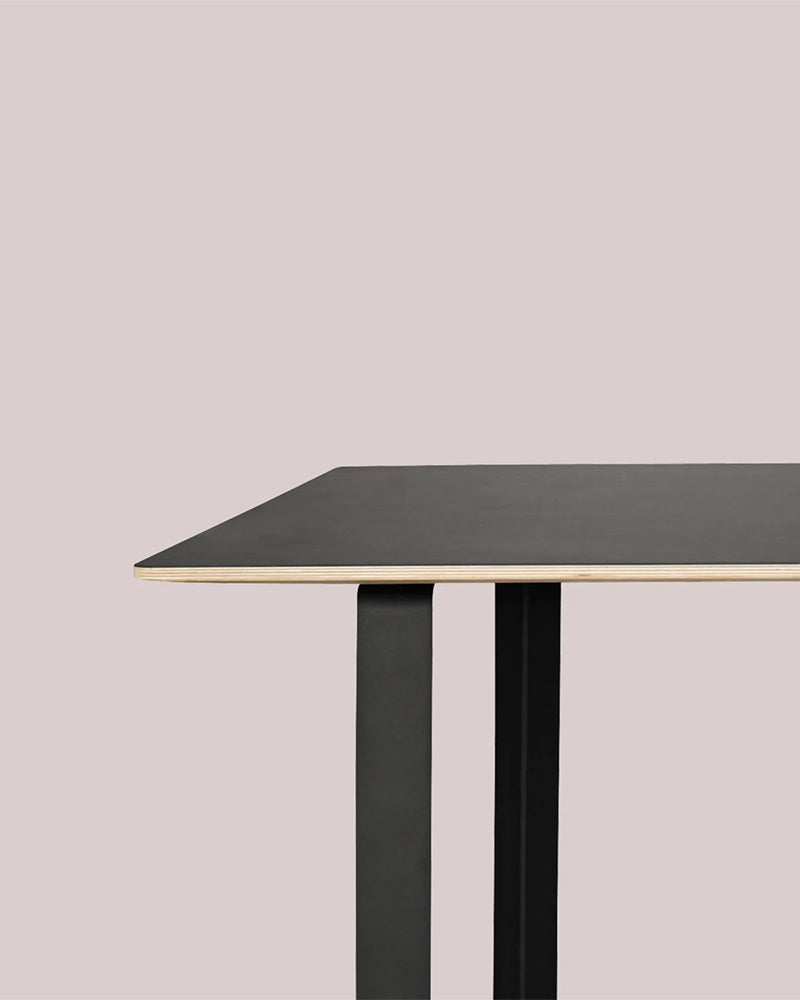 70/70 Large - Black linoleum - Black frame